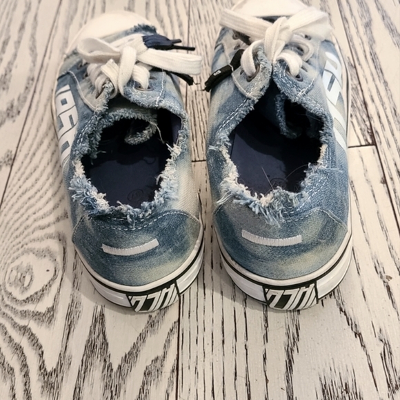 ASH KEDS *above see level* - Picture 2 of 13